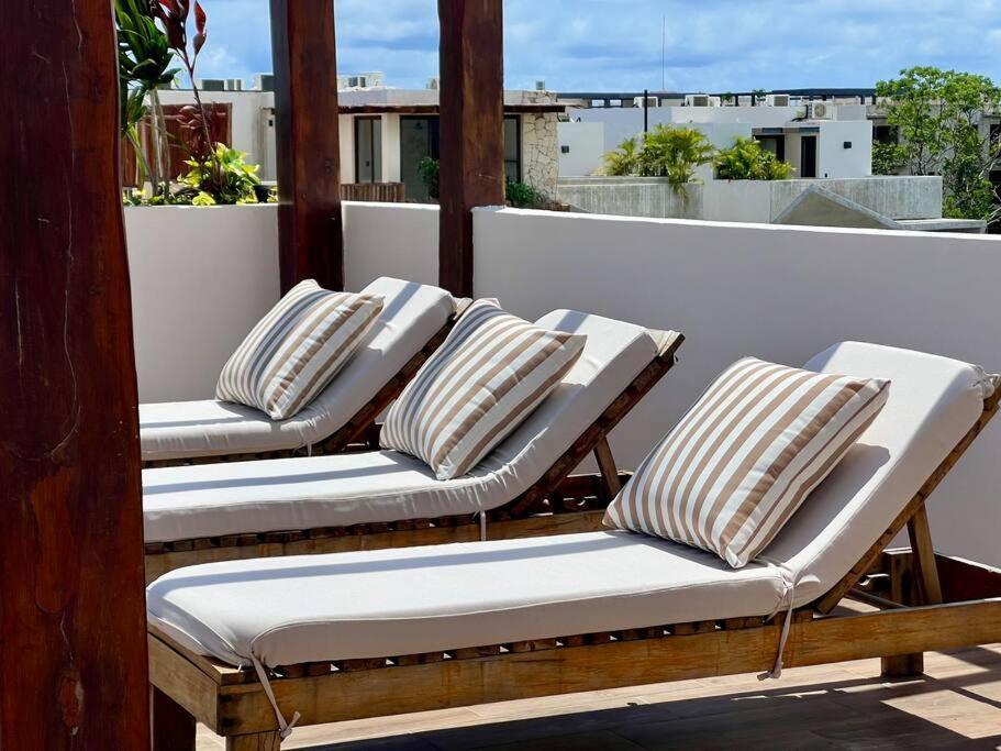 New P-2, Albercas, Balcon Privado, Roof *