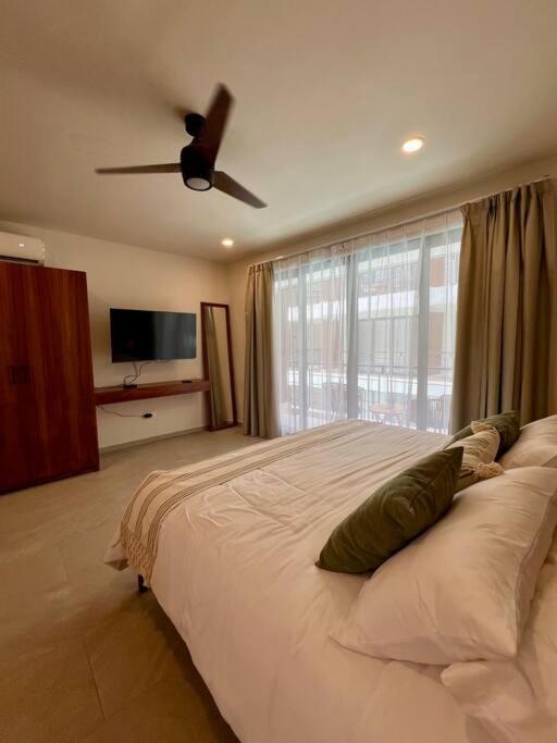 New P-2, Albercas, Balcon Privado, Roof