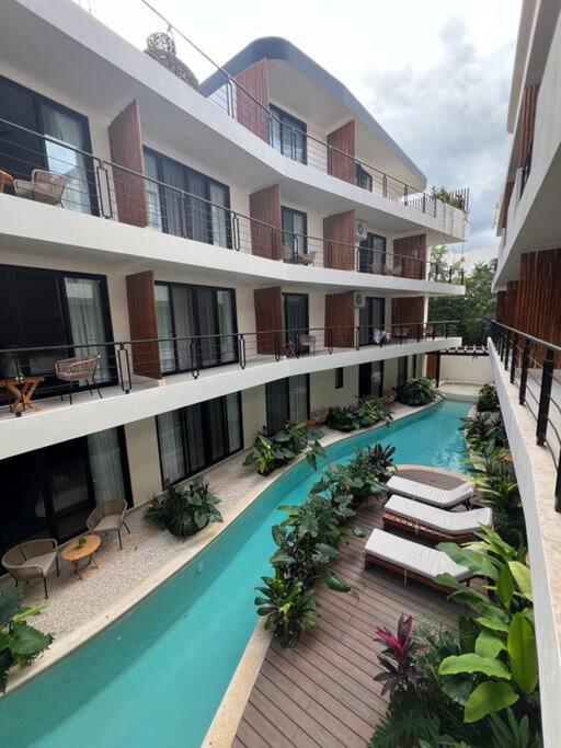 New P-2, Albercas, Balcon Privado, Roof