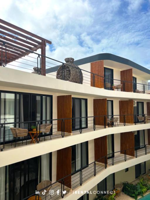 New P-2, Albercas, Balcon Privado, Roof *